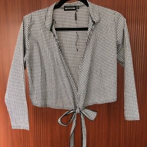 NWOT PrettyLittleThing Gingham Crop Top